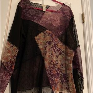 Shear top
Multi color
Long sleeves